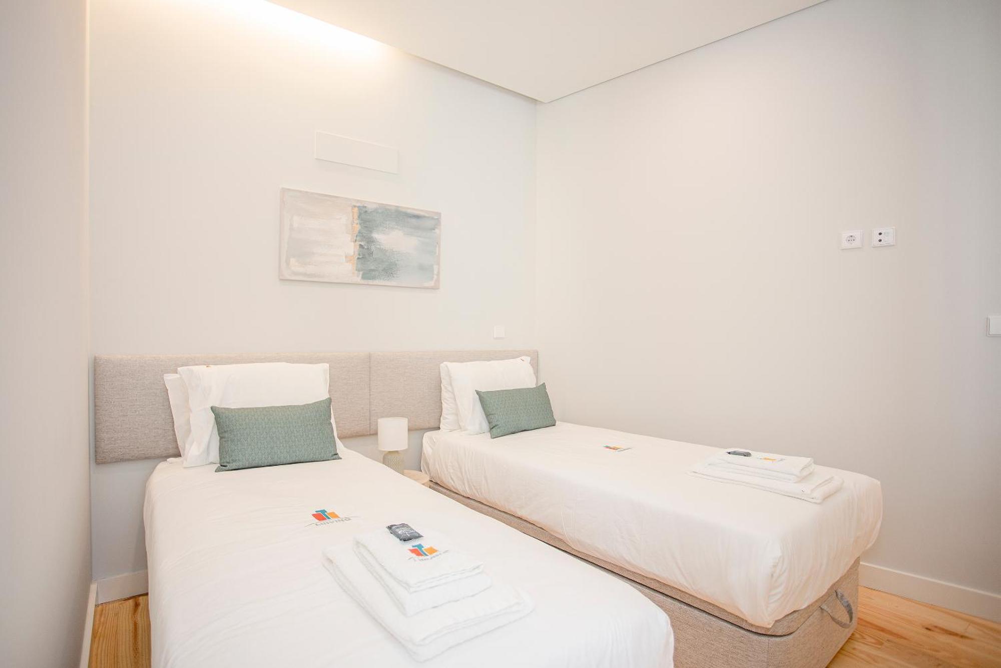 Liiiving In Porto - Aliados Stone Apartment Екстер'єр фото