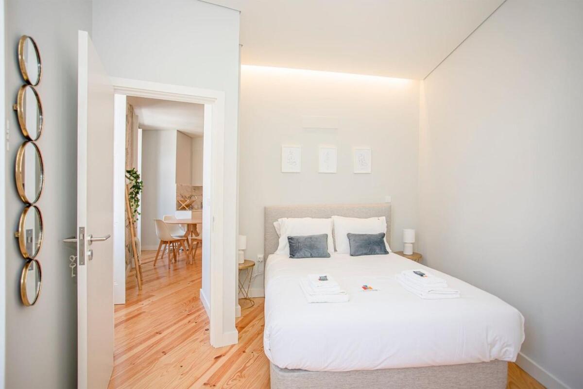 Liiiving In Porto - Aliados Stone Apartment Екстер'єр фото