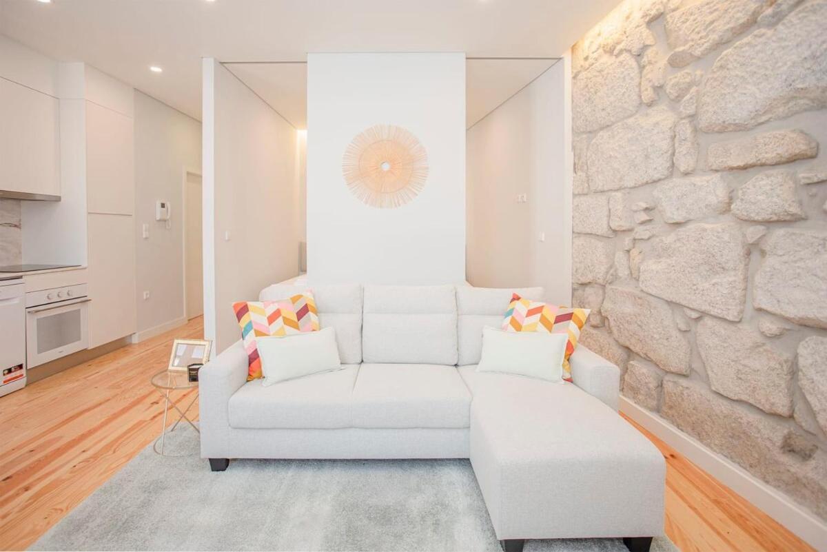 Liiiving In Porto - Aliados Stone Apartment Екстер'єр фото