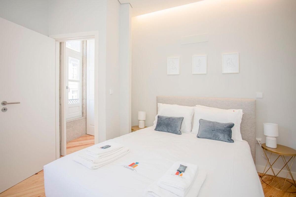 Liiiving In Porto - Aliados Stone Apartment Екстер'єр фото